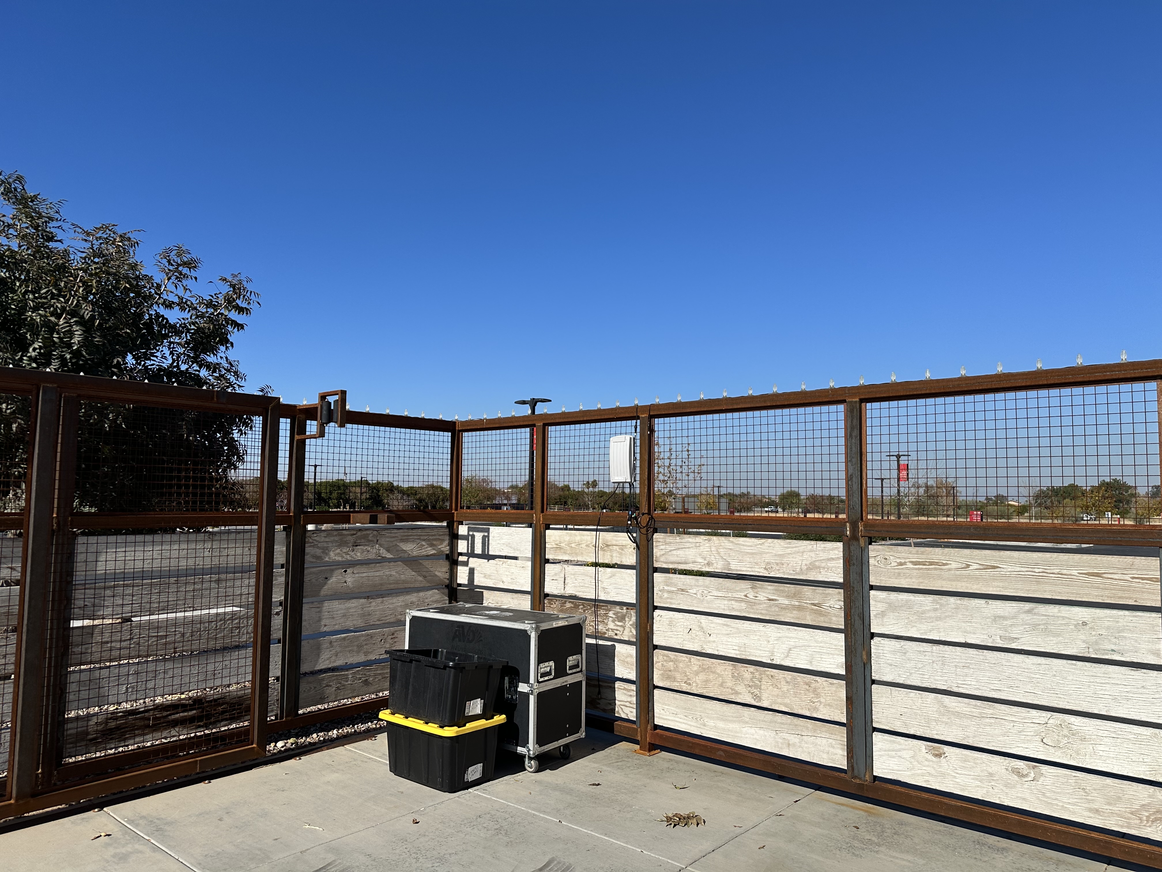 Reference Photos image 5 for controller Fence Lights