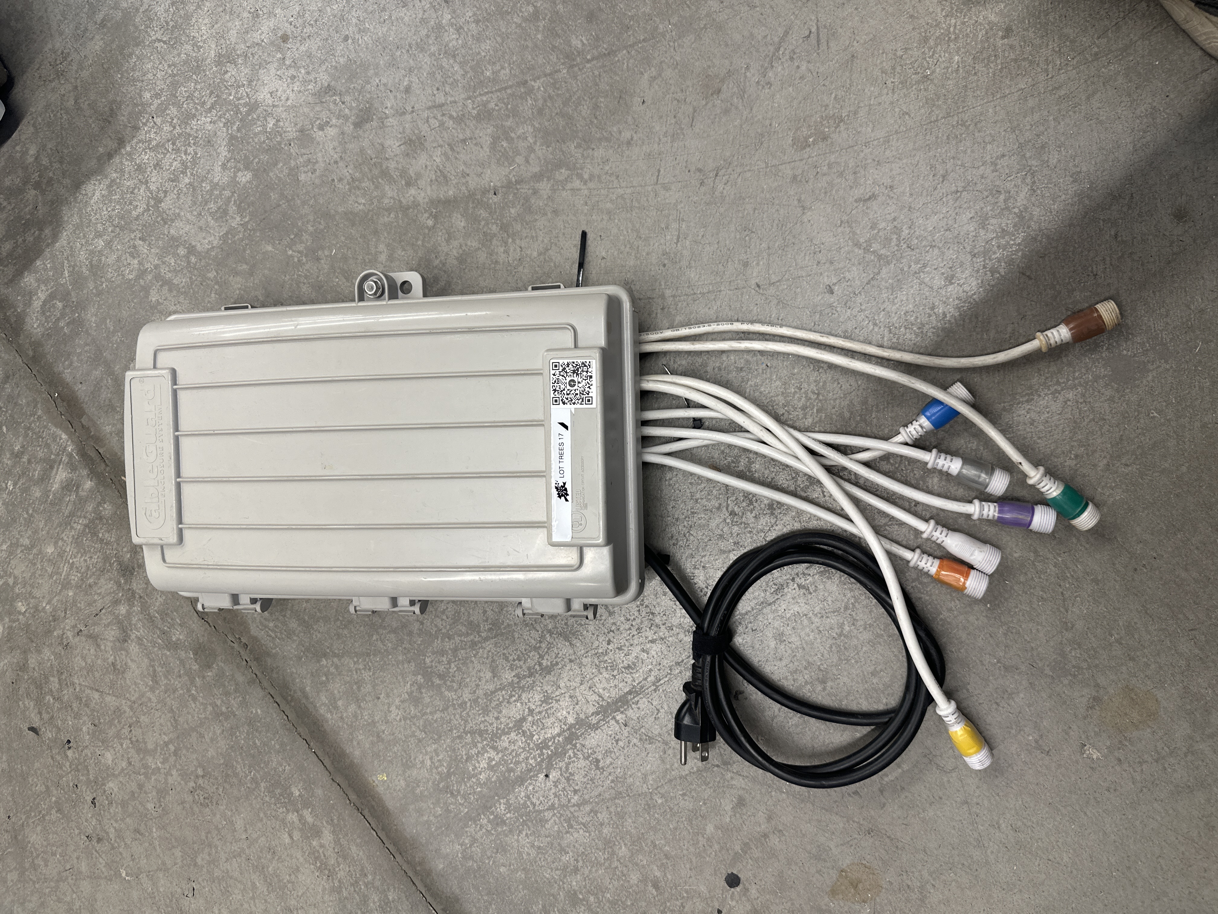 Controller Photos image 1 for controller Lot Trees