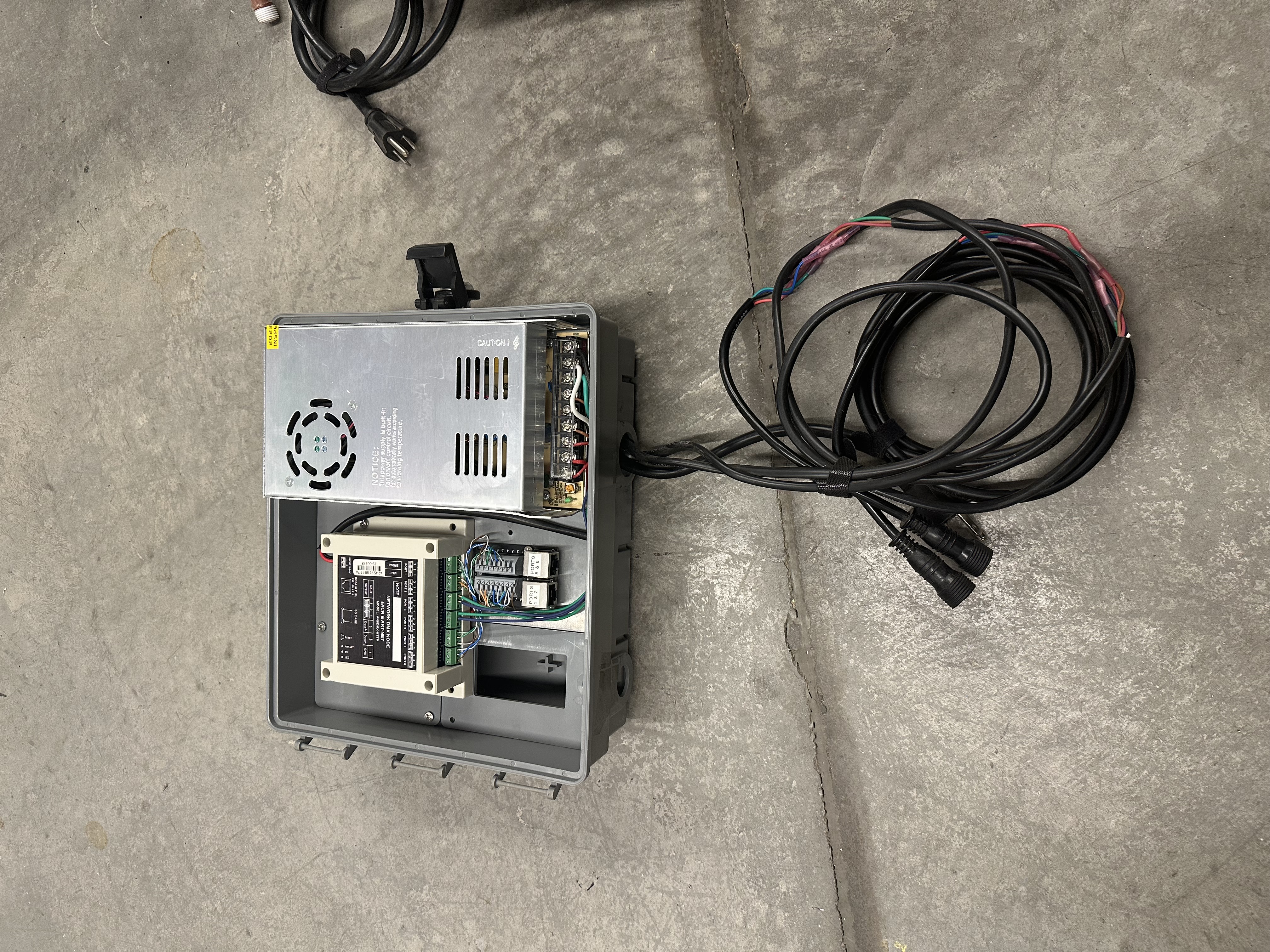 Controller Photos image 1 for controller Path Lights