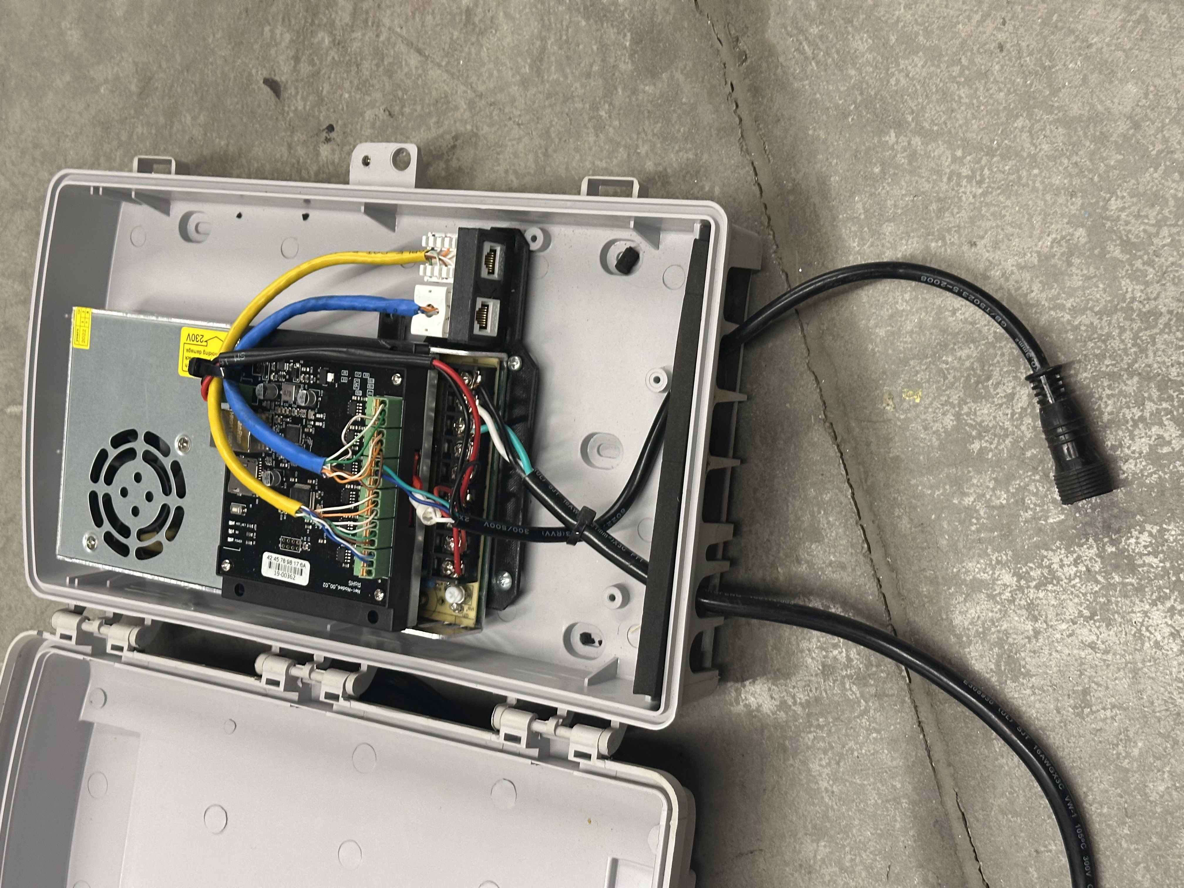 Controller Photos image 1 for controller Path Lights